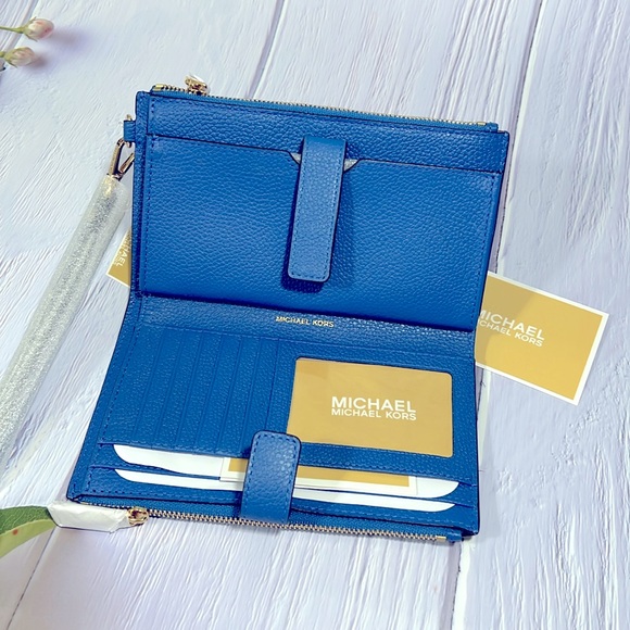 🌸 NWT MICHAEL KORS JET SET DOUBLE ZIP PEBBLE LEATHER PHONE WRISTLET VINTAGE BLUE